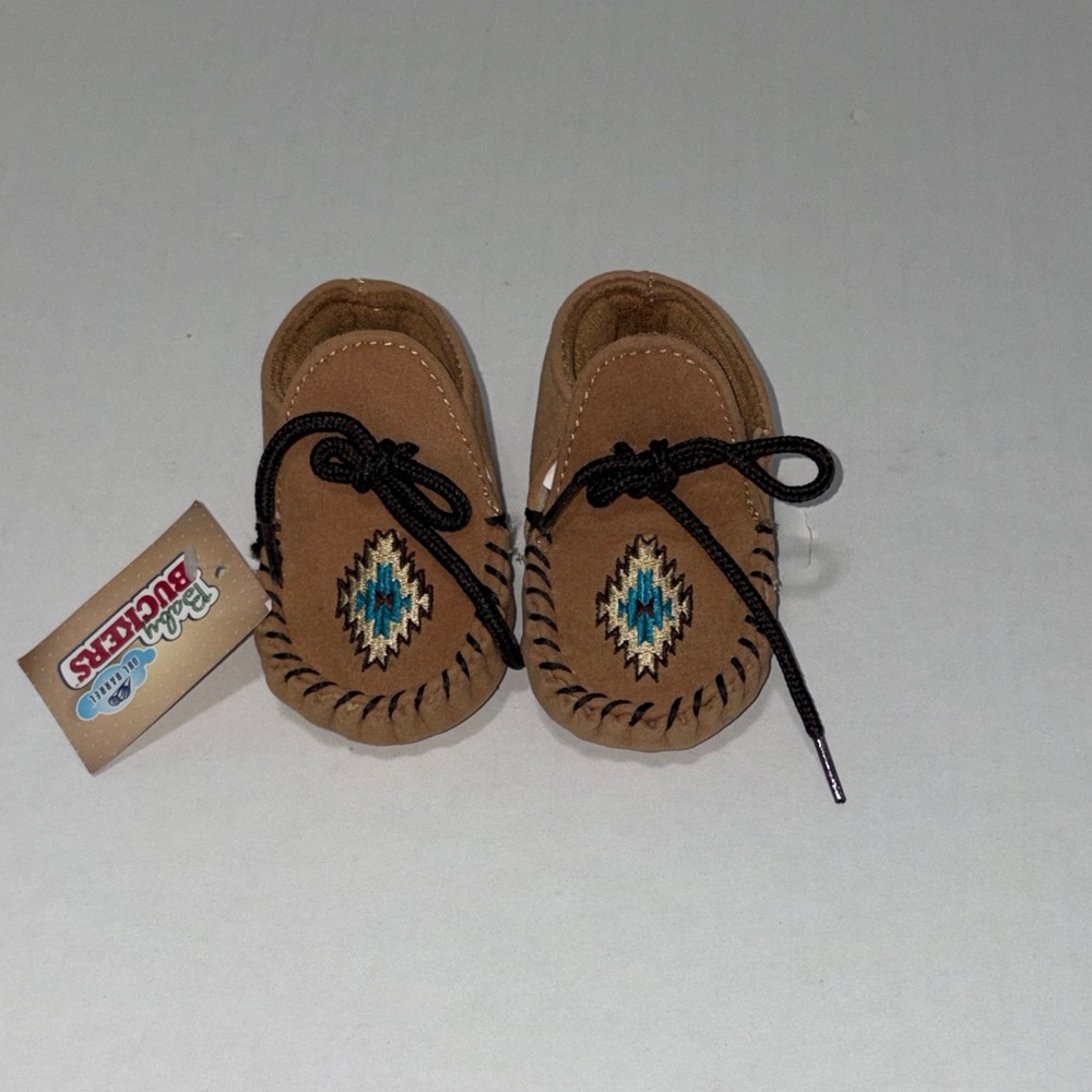 DBL Barrel Baby Buckers Infants Size 2 Brown Baby Moccasins Embroidered Design